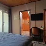 Aal Vendeghaz Apartment *
