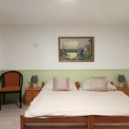 Aal Vendeghaz Apartment